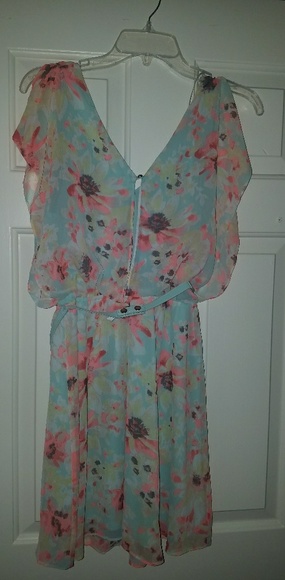 Springtime Dress - Picture 2 of 3